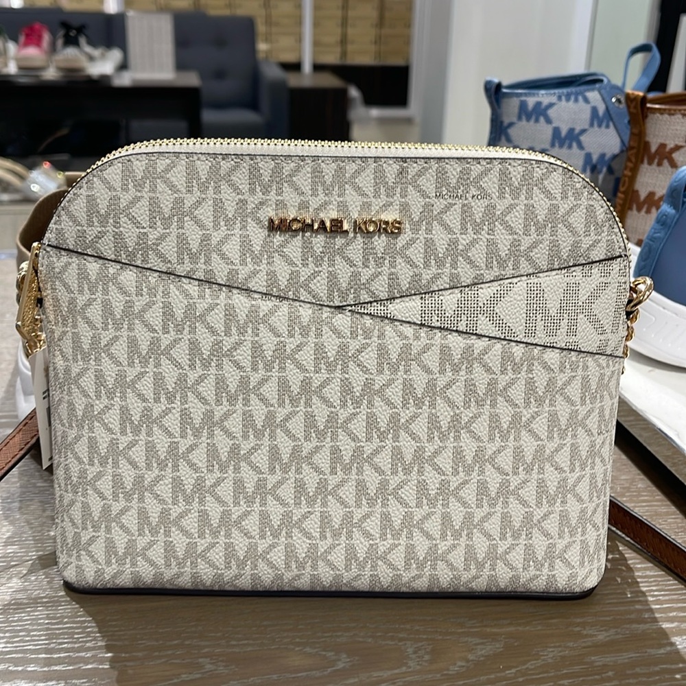 MICHAEL KORS Jet Set Medium Logo Dome Satchel Crossbody XCROSS XBODY
Vanilla